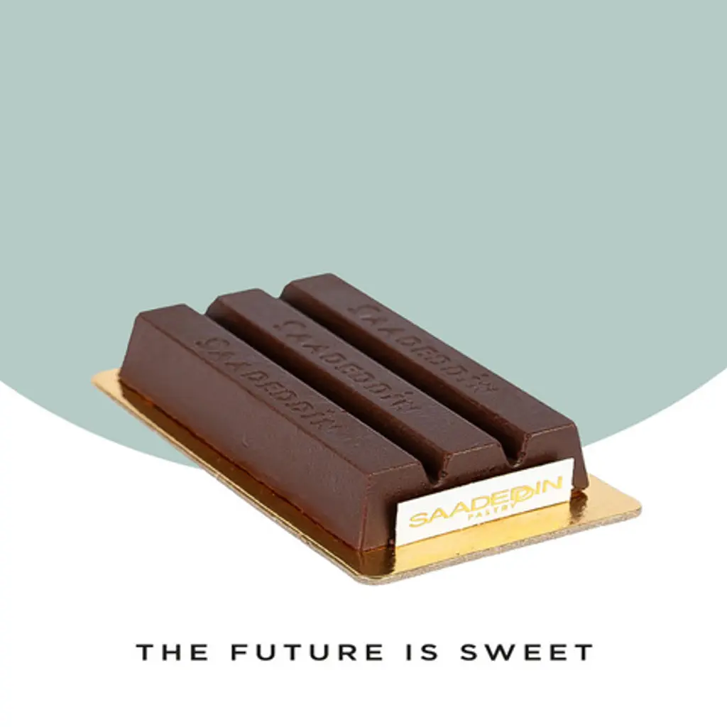 Kitkat Cake Piece