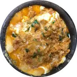 فول صنعاني مع الجبنة