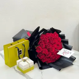 Red And Patchi Bouquet, Quarter Kilo