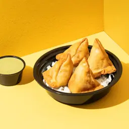 Samousa (4 pcs) Veg
