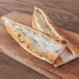 فطيرة لبنة حارة