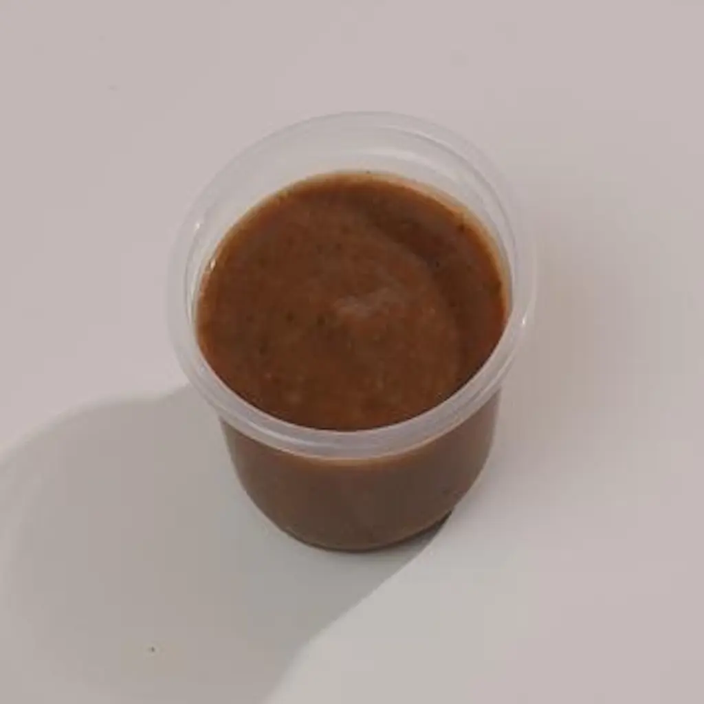 علبة صوص الحمر