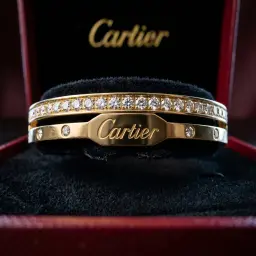 The "Beauty Sparkle" double bracelet.