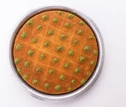 Cream Bain Narain