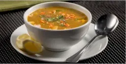 شوربة الروبيان الطازج مع الخضار