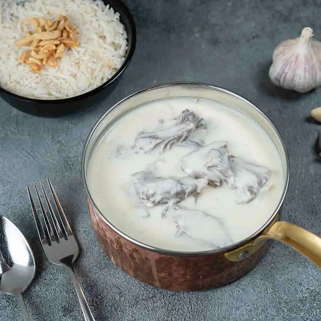 Labneh kibbeh with bananas
