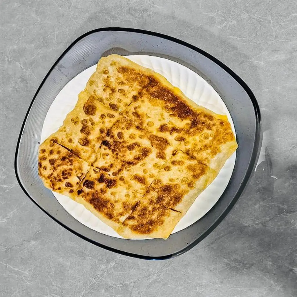 مطبق لبنة وعسل