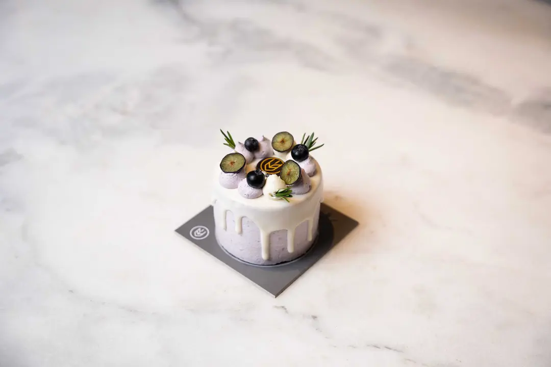 Blueberry cake with lemon (S)