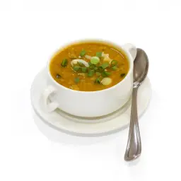 شوربة دجاج مع الخضروات