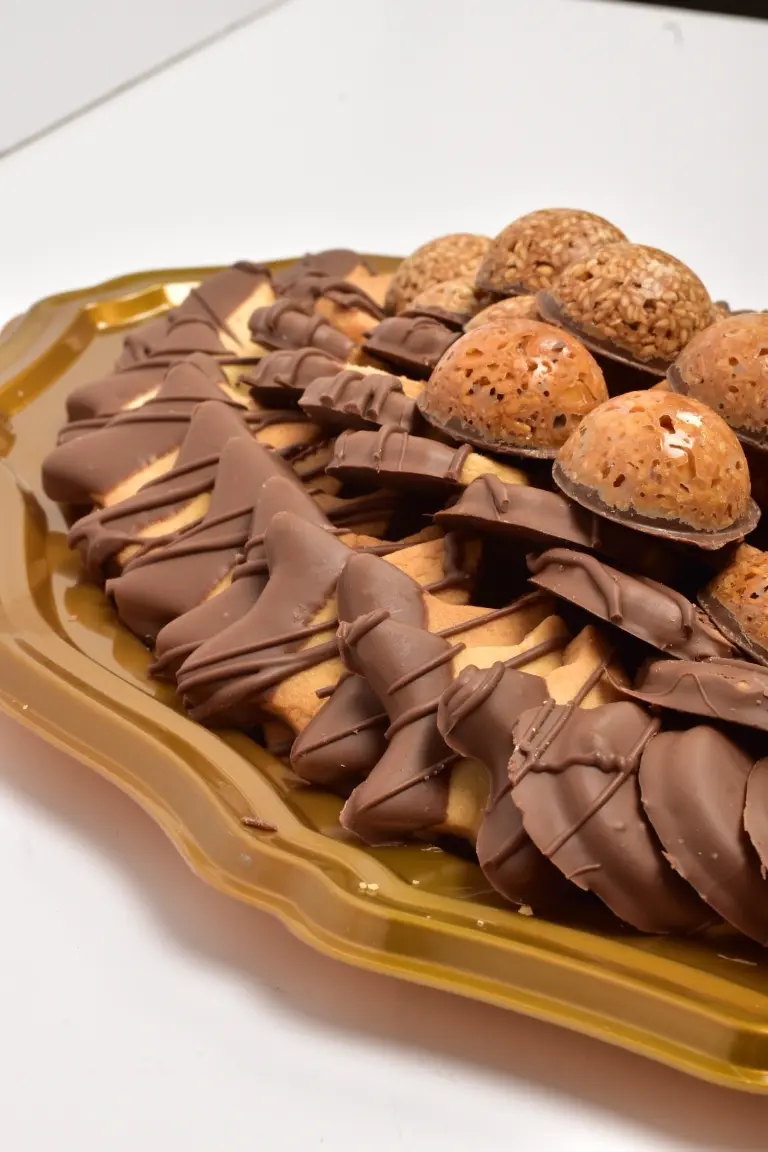 Petit Four Fancy