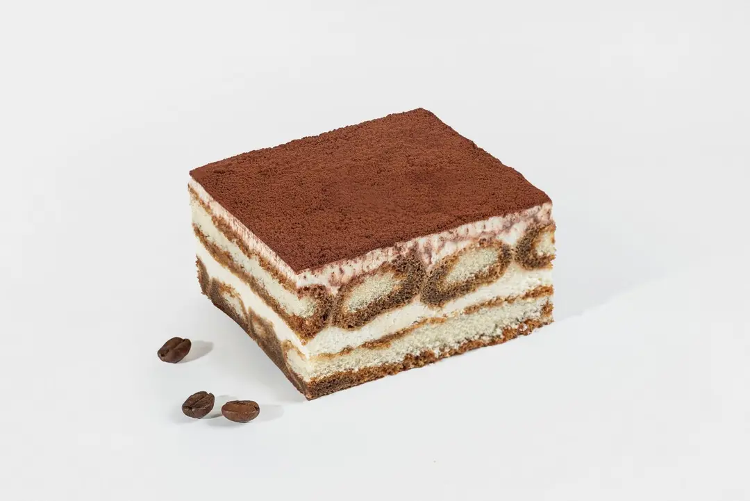 Tiramisu Cake