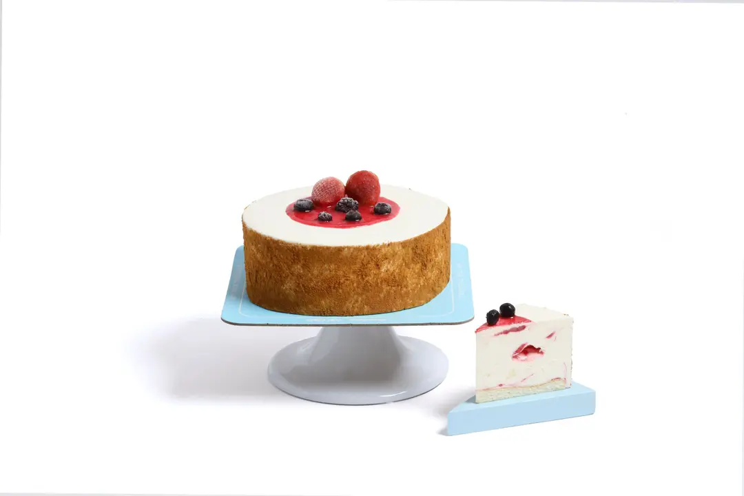 Strawberry Cheesecake Cake