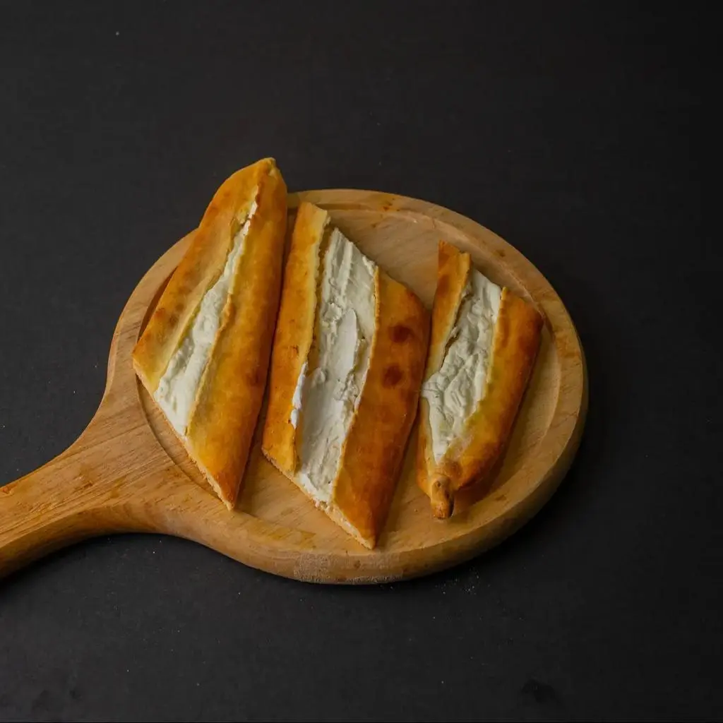 Plain Labneh Mankoushe