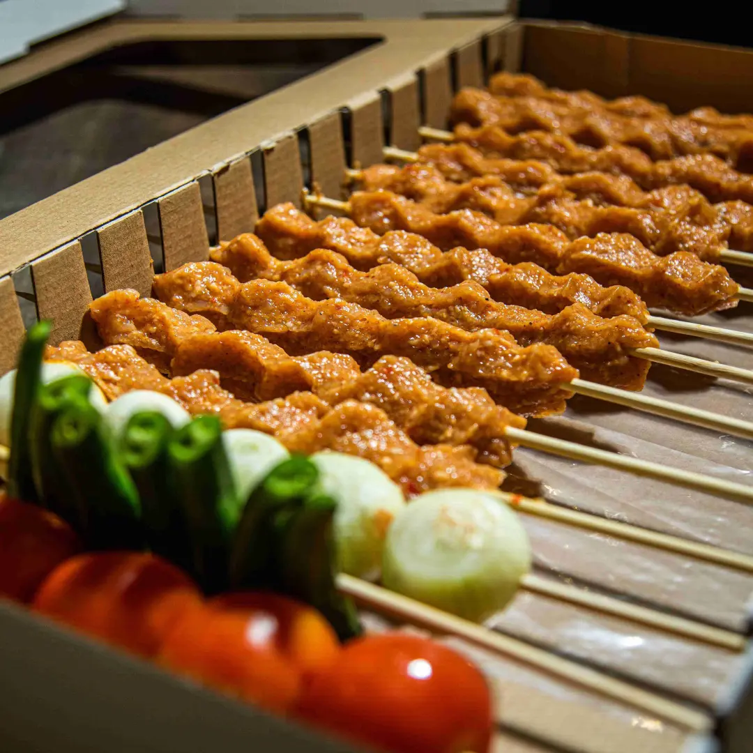 Grill box of chicken kebab