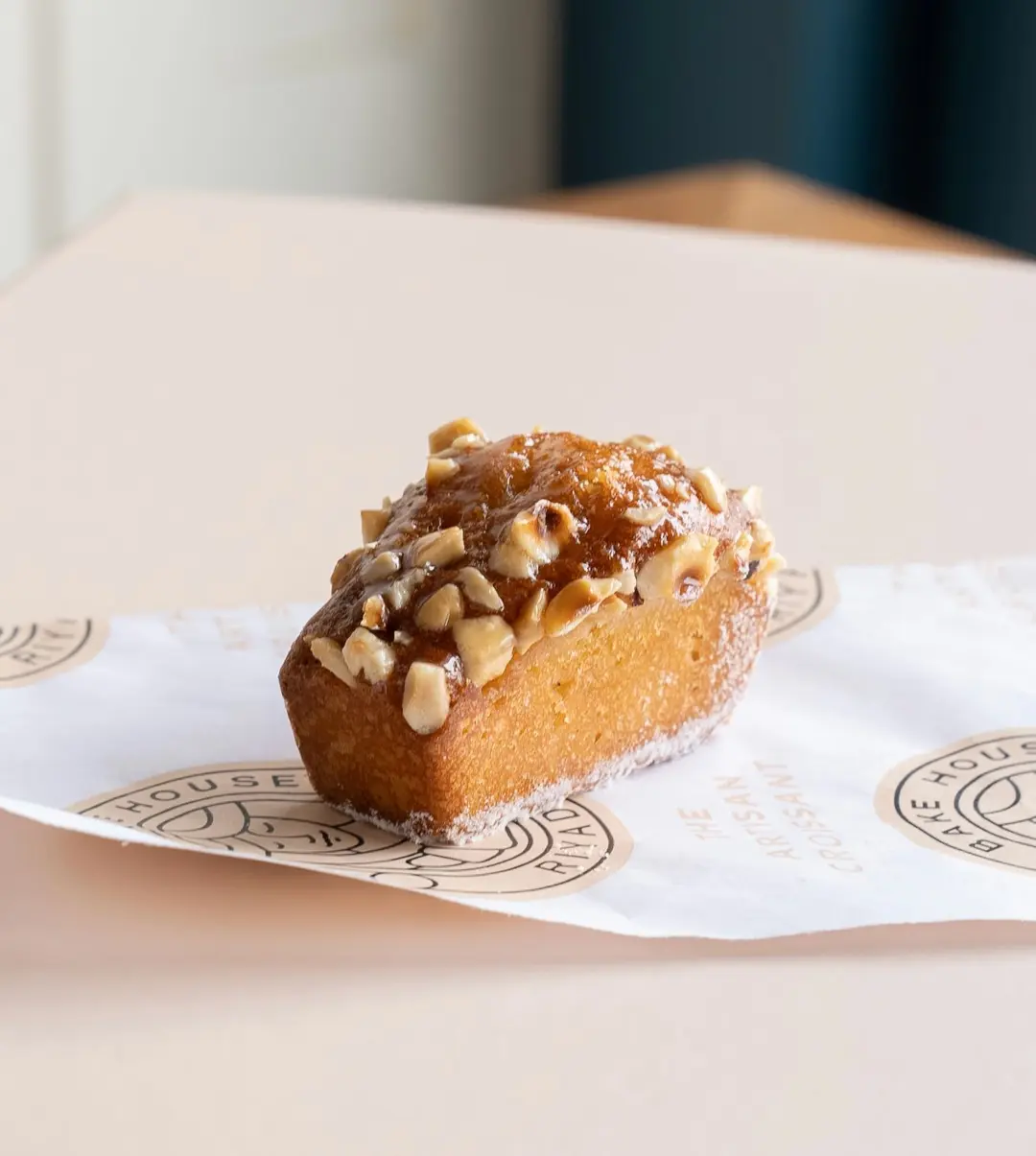 Hazelnut mini cake