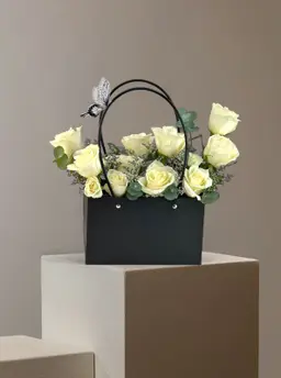 بياض هادئ