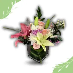 فازة ورد طاولة