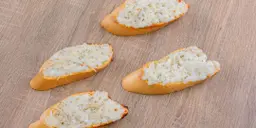 خبز موزريلا 4 قطع