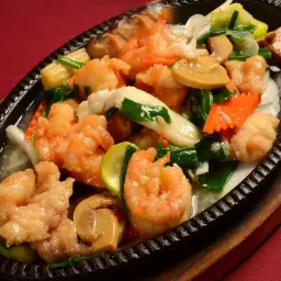 Teppanyaki Shrimp with Sizzling Vegetables