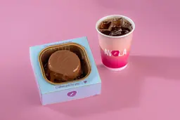قهوة اليوم باردة مع كالا كيك