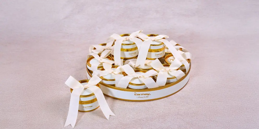Beige round serving tray