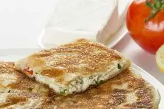 مطبق جبنة بيضاء خضار
