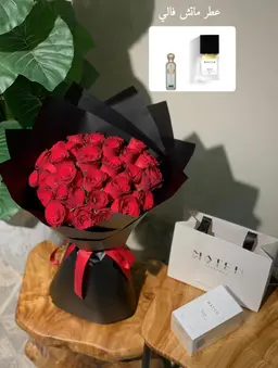 Match perfume with red bouquet B
