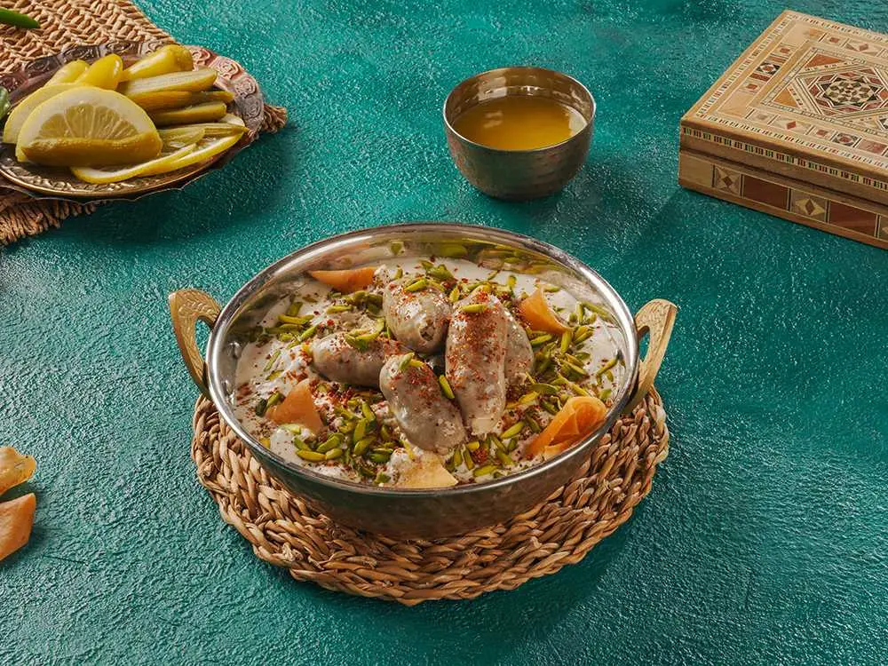 فتة سجقات