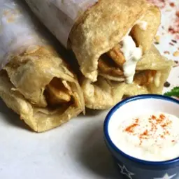 Shish Tawook With Mayo and Garlic Sandwich Roll