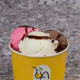آيس كريم مشكل