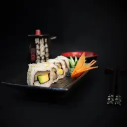 Hamachi Roll