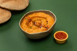 Hummus with roasted bell pepper