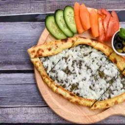 فطيرة زعتر وجبن