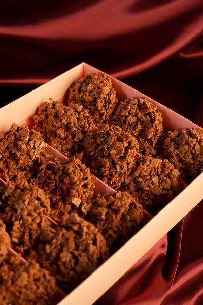 Crunchy Chocolate Caramel Box