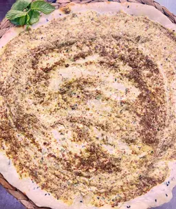 Large cheese with thyme-