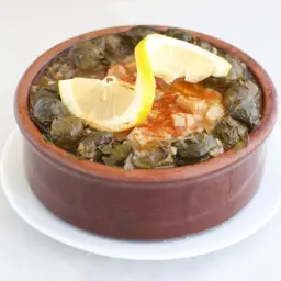 طاجن ورق عنب بالكوارع