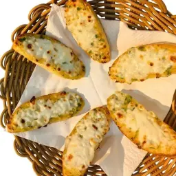 Garlic and Parsley with Cheese Bread