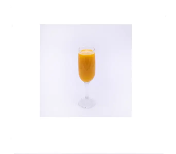 عصير برتقال صغير طازج