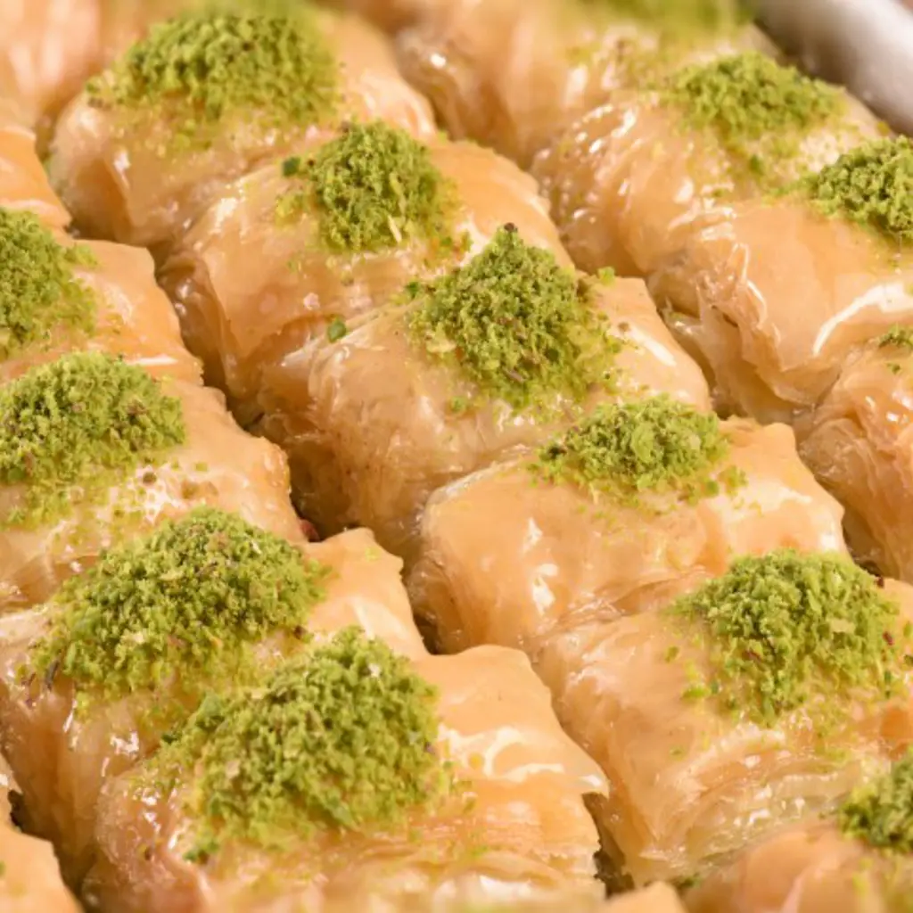 فيستقلي بقلاوة