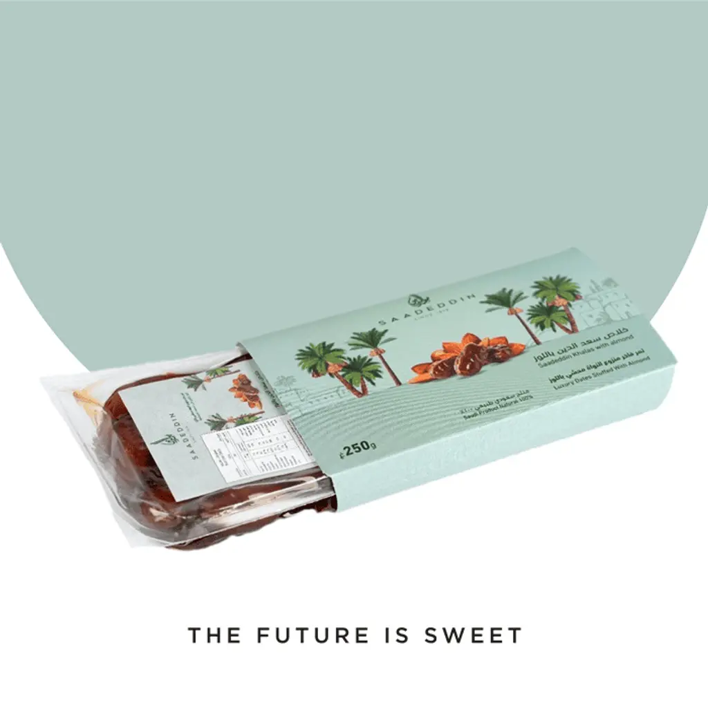Box of Khalas dates stuffed with almonds 250 grams