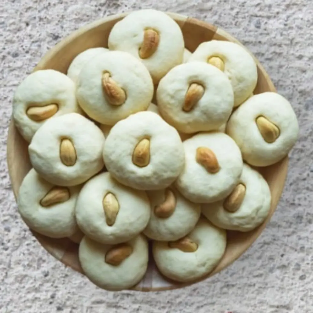 غريبة