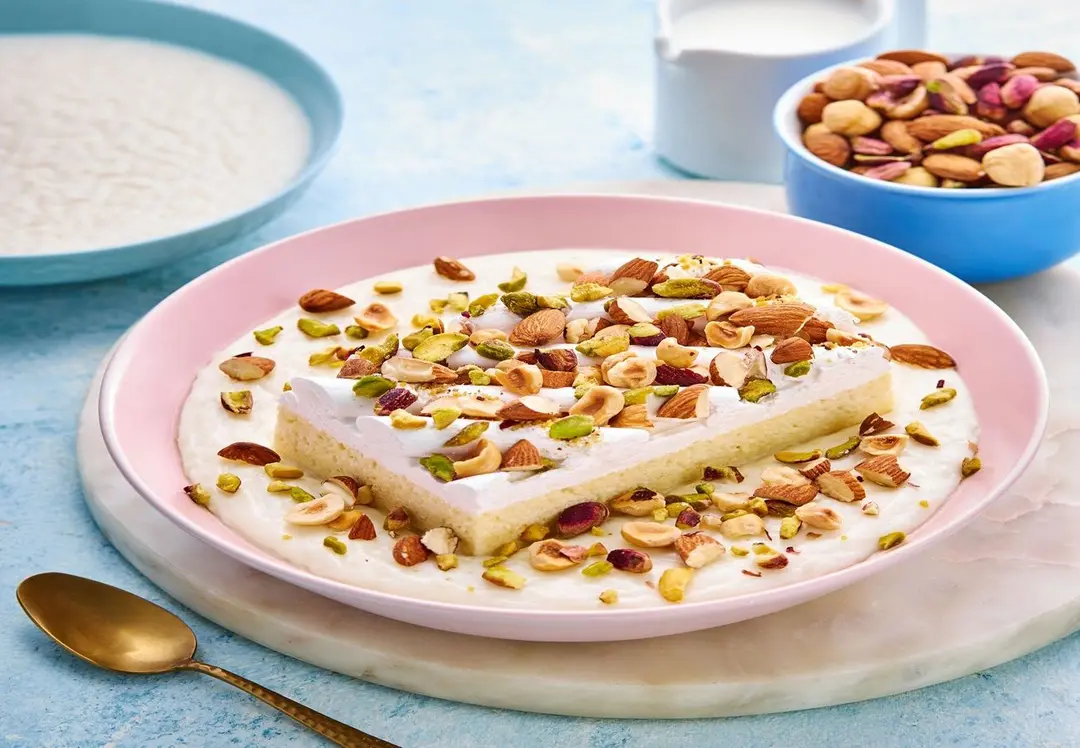 Rice cream with milk and nuts