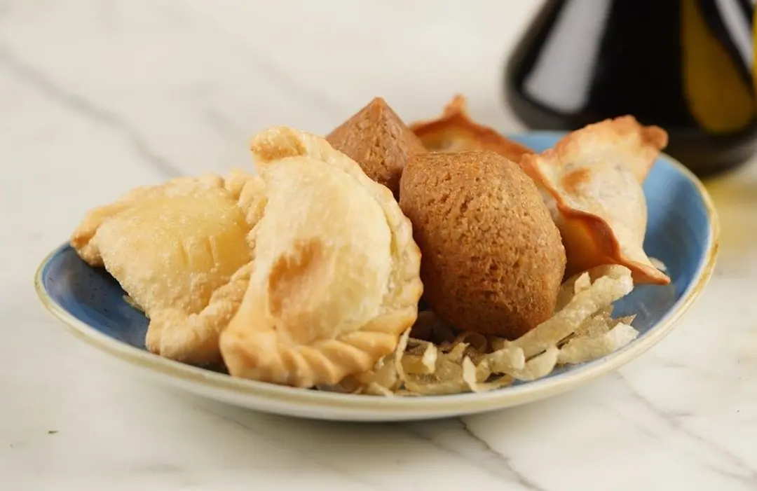 Mixed Savories Platter (6 pieces)