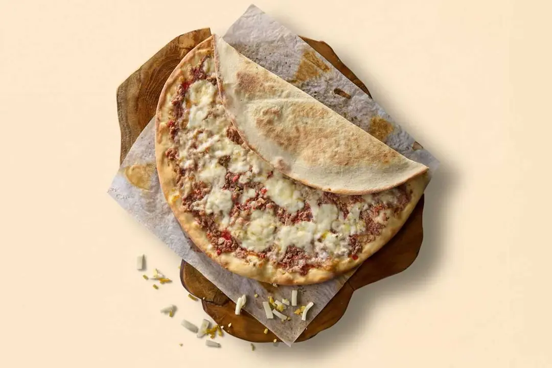 Lahm Bil Ajine & Cheese Manakeesh