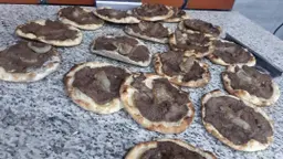 شرحات على عجين