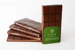 Chocolate bar dubai With Kunafa And Pistachio