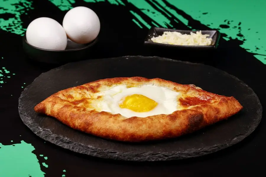فطيرة هاتشابوري الأصلية
