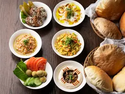فطور غزل شخصين