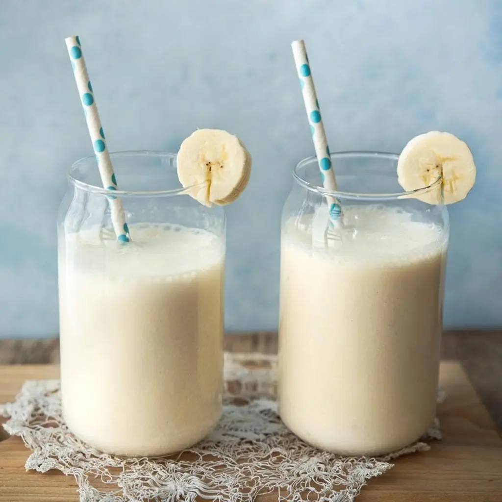 Banana with Milk Juice