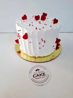 كيك ميني مزينه بالقلوب